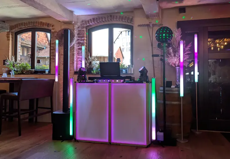 Hochzeit DJ in Event Location